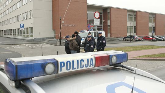 Spóźnił sie na busa, więc postanowił ukraść samochód