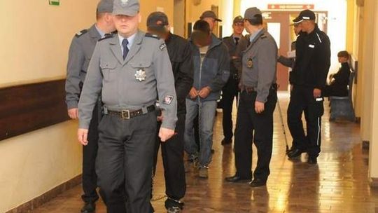 Sprawcy dyskutowali jak pozbyć się ciała. Wrzucić do rzeki, czy poćwiartować?