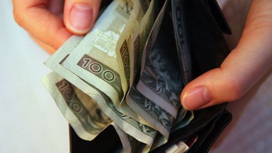 Sprzedając pampersy straciła 35 tysięcy zł