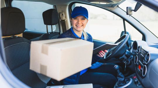 Sprzedajesz przez internet? Tak tanio nadasz paczkę