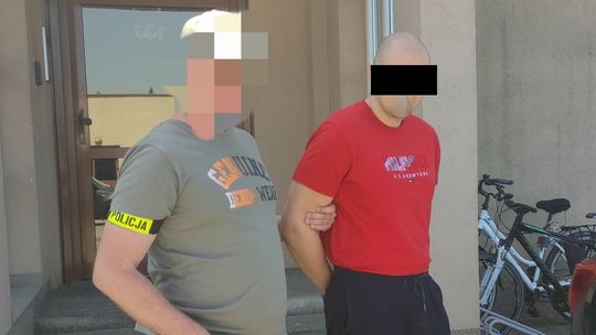 Sprzedał narkotyki nieletnim. W wynajętym mieszkaniu miał tego więcej