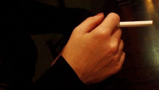 Sprzedał nastolatkowi papierosy na kreskę. Rodzice poszli na policję