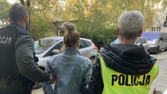 Sprzedawali młodą niepełnosprawną dziewczynę. Teraz wpadły „telefonistki”