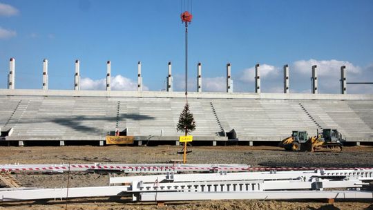 Stadion przy ul. Krochmalnej: Budowa już na półmetku (zdjęcia, wideo)
