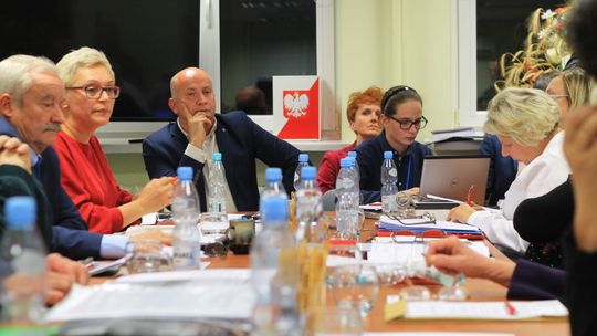 Stadion w Gołębiu dużo za drogi dla gminy Puławy. Wójt prosi o pomoc starostę