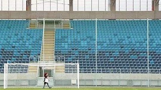 Stadion zarobi na... kolacjach we dwoje