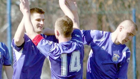 Stal Poniatowa – GKS II Bogdanka 3:2, Unia Bełżyce – Lewart Lubartów 0:5