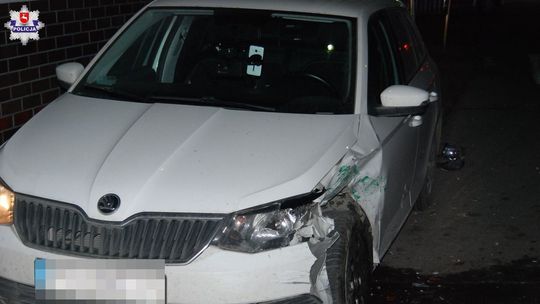 Staranował zaparkowane auto i uciekł, bo bał się „konsekwencji”