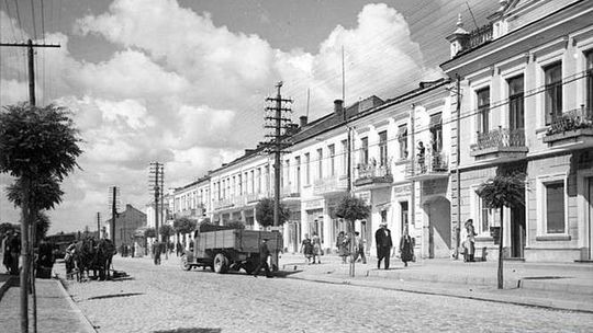 Stare zdjęcia na ulicach Puław? Urząd miasta niechętny