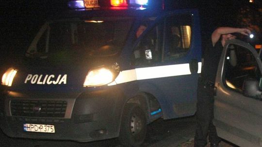 Starościn: W szpitalu zmarł kierowca, który w nocy wjechał do rowu