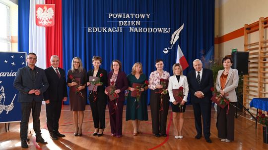 Starosta docenił najlepszych pedagogów (lista nagrodzonych, zdjęcia)