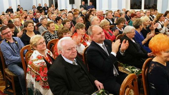 Starosta nagrodził osoby tworzące i wspierające puławską kulturę 