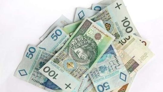 Staruszka chciała kupić piec, ale zgubiła pieniądze. Pomógł uczciwy człowiek