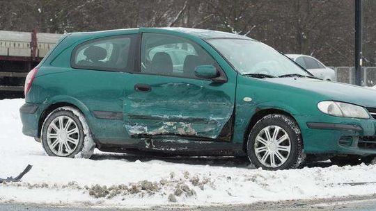 Stłuczka na skrzyżowaniu ul. Prusa i al. Solidarności