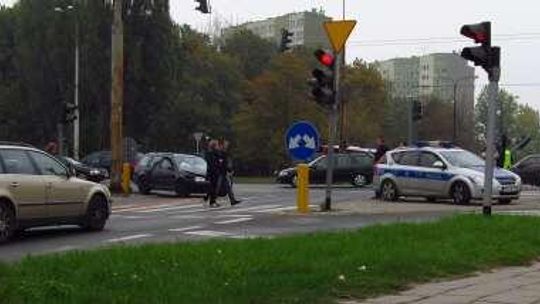 Stłuczka trzech samochodów na al. Kraśnickiej