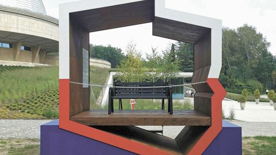 Sto tysięcy za ławkę w kształcie Polski. Wiadomo, gdzie ma stanąć w Lublinie