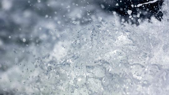 Strach się myć, drożyzna także w kranach. Czeka nas fala podwyżek