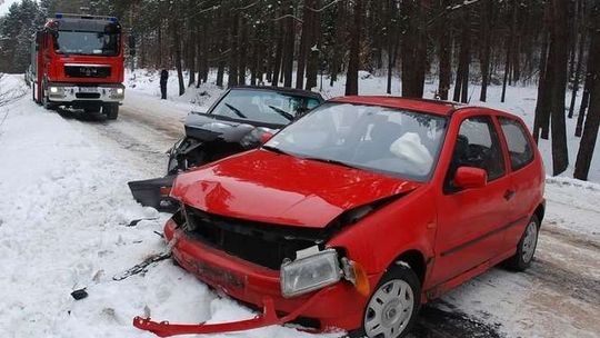 Stracił panowanie nad autem, uderzył w volkswagena