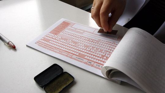 Straciłeś pracę i chorujesz? ZUS wypłaci ci zasiłek