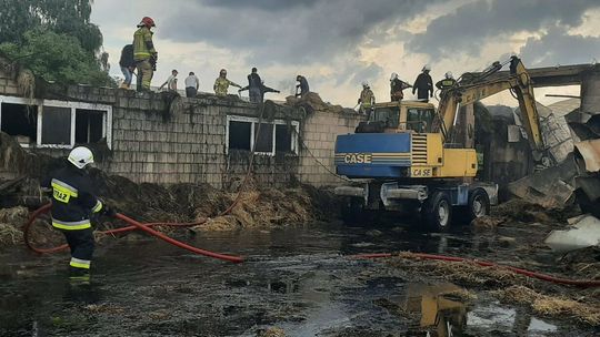 Stracili maszyny i plony w ogromnym pożarze. Ruszyła zbiórka. "Nie da się tego opisać"