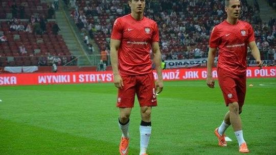 Strajk na lotniskach, zmiana boiska i tłumy w hotelu czyli kadra przed Czarnogórą