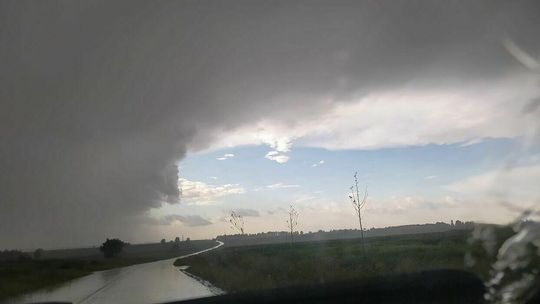 Straszne burze nad Lubelszczyzną. W jednej ze wsi trąba powietrzna