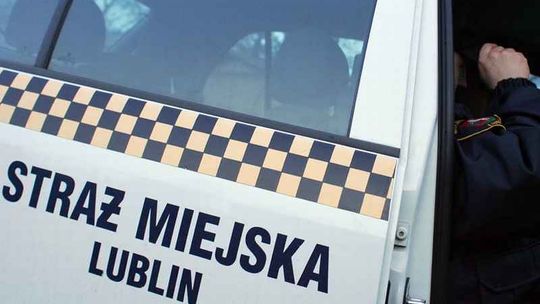 Straż Miejska usuwa samochody ze Starego Miasta