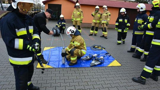 Strażacy już po szkoleniu. Mogą ratować i mają na to papiery