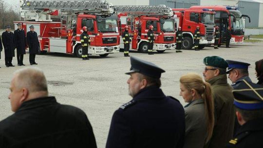 Strażacy mają nowy sprzęt  za 5,5 mln zł