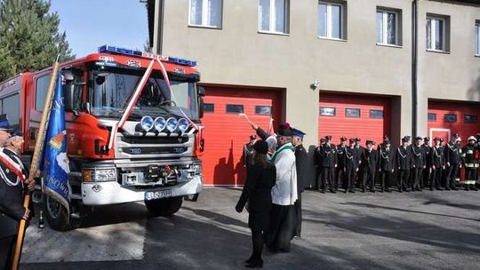 Strażacy mają nowy wóz. Nazwali go "Cycuś"