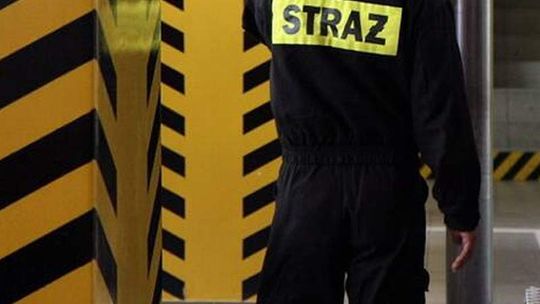 Strażacy otworzyli garaż. W środku znaleźli ciało