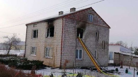 Strażacy ugasili pożar domu. Znaleźli ciało mężczyzny