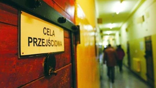 Strażnik Aresztu Śledczego jechał do do pracy. Miał przy sobie 130 gramów marihuany