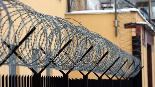 Strażnik kradł w areszcie w Lublinie? Stanie przed sądem. Tłumaczy, że tylko pożyczał