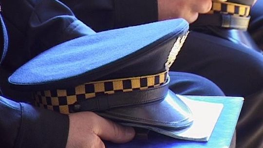 Strażnik miejski ganiał po domu z nożem. Trafił do aresztu