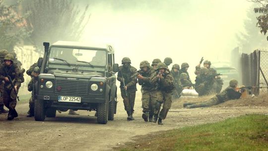 Strzały na ulicach obudziły mieszkańców. Manewry w Świdniku (zdjęcia)