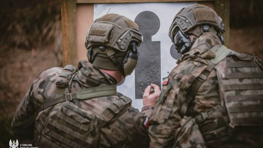 Strzelanie i szkolenie taktyczne. Terytorialsi z Kraśnika ćwiczyli umiejętności