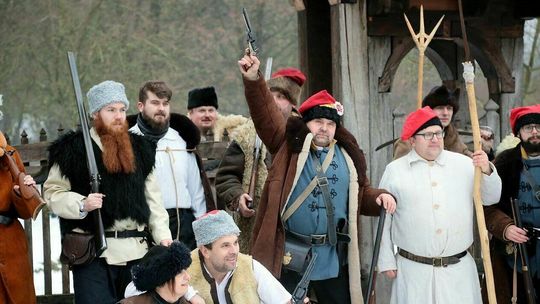 Strzelanina w skansenie "Dlaczego zabity ma zadowoloną minę?"