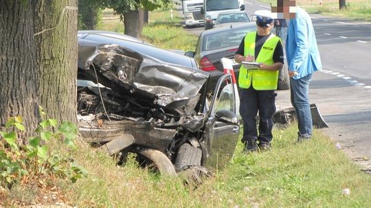Strzeszkowice Duże: Cztery osoby ranne w wypadku (zdjęcia, wideo)