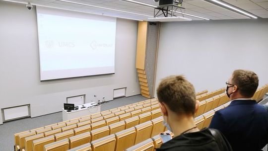 Studenci będą uczyć się zdalnie do 30 września