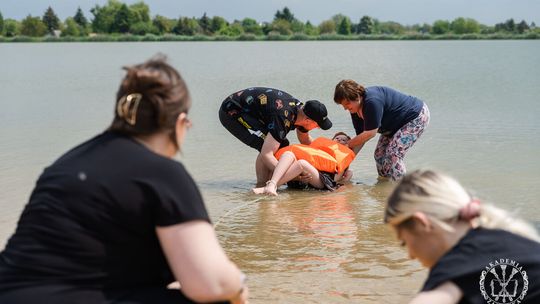 Studenci i żołnierze ćwiczyli razem. Już wiedzą, jak ratować topielca (zdjęcia)