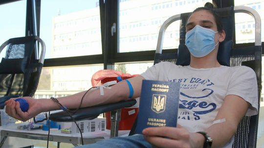 Studenci oddawali krew z myślą o walczącej Ukrainie. "Każda pomoc jest potrzebna" [zdjęcia]