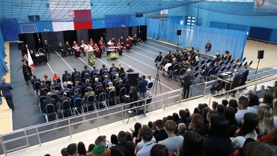 Studenci wypisują się ze studiów "Wszystko legło w gruzach"