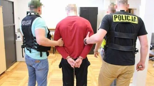 Student podłożył ładunek wybuchowy w autobusie. Grozi mu nawet dożywocie