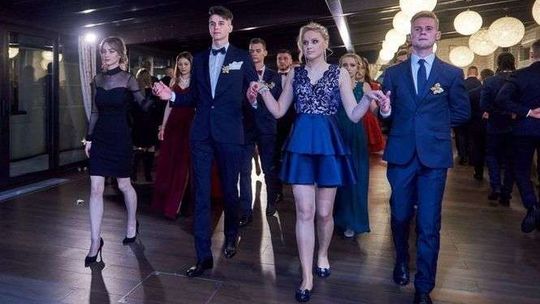 Studniówka 2018: Bal uczniów VIII LO w hotelu Korona [zdjęcia]