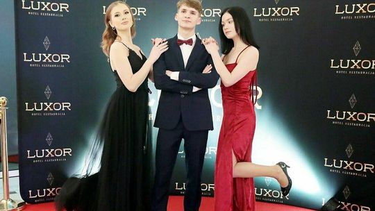 Studniówka VII Liceum Ogólnokształcącego w Lublinie. Tak się bawili uczniowie "Konopnickiej"