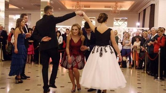 Studniówki 2016: Tak bawią się uczniowie LO im. Paderewskiego w Lublinie (zdjęcia)