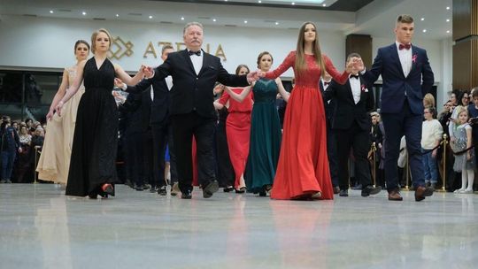 Studniówki 2019: Bal maturzystów V LO w hotelu Atelia [zdjęcia]