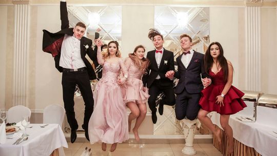 Studniówki 2019. Bal maturzystów XVIII LO w Lublinie [zdjęcia, wideo]