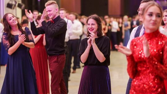 Studniówki 2019. Bal maturzystów Zespołu Szkół Elektronicznych [zdjęcia, wideo]